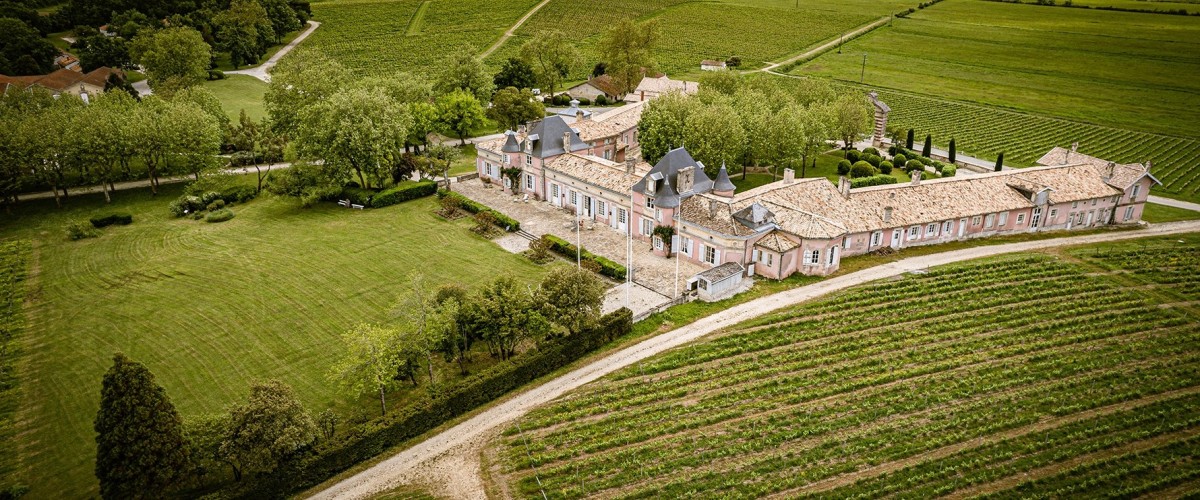 Aerial view of Château Loudenne estate